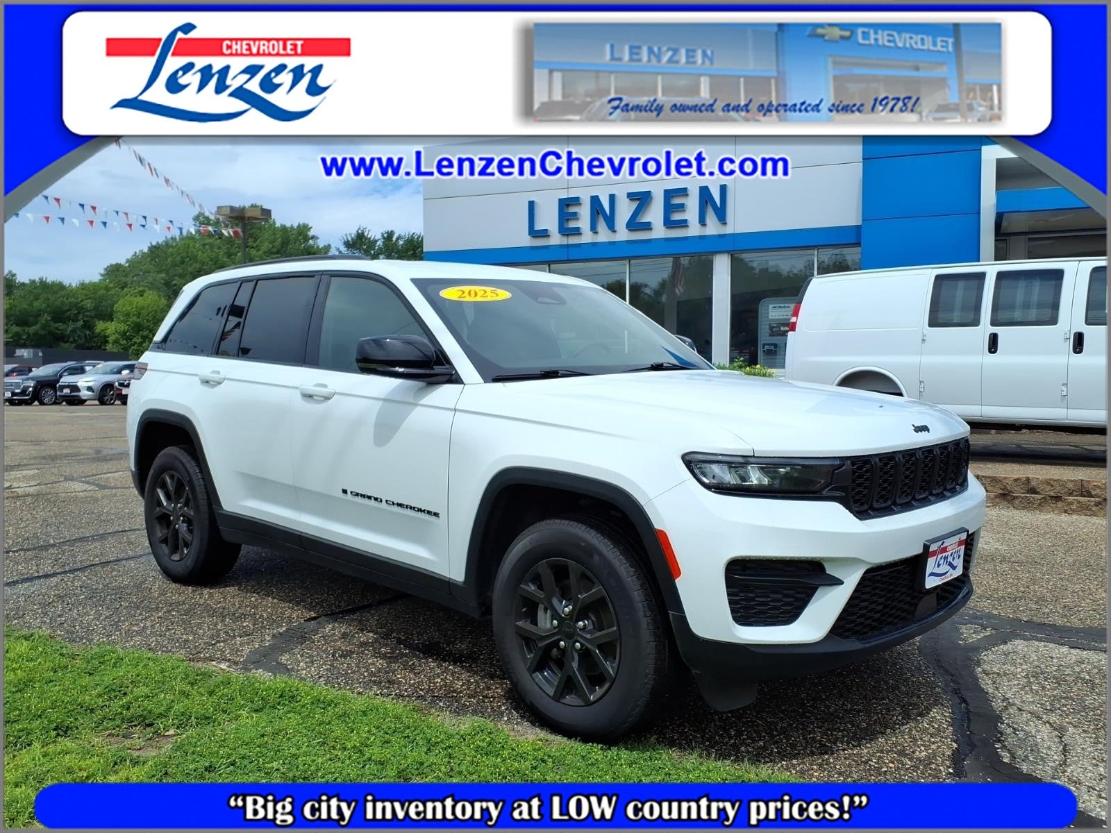 2025 Jeep Grand Cherokee Altitude in White — front three-quarter view